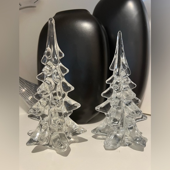 Two Vintage Clear Art Glass Christmas Trees 6" & 7” Winter Home Decor - Picture 2 of 5